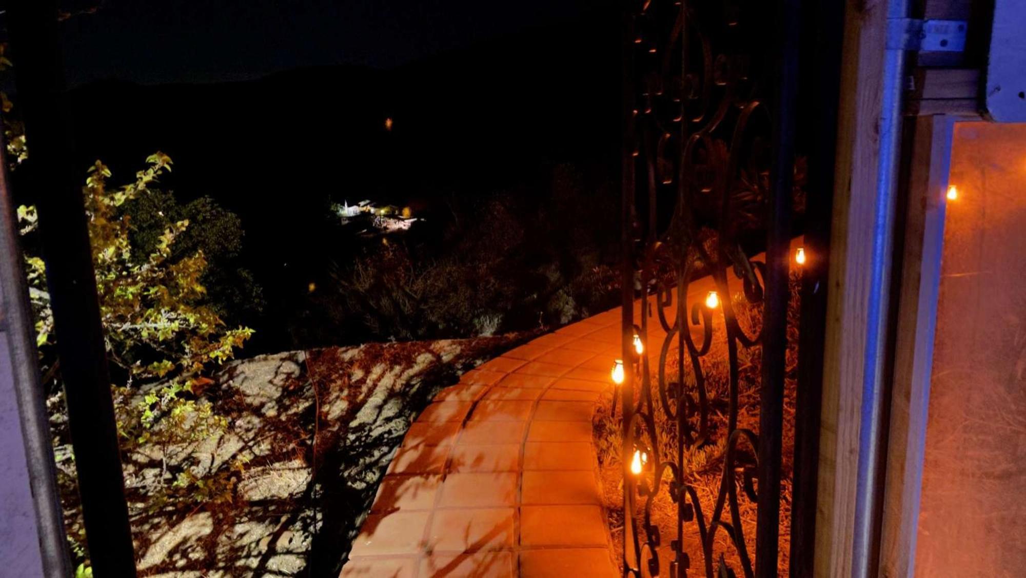 Private Home On 10 Acres - Heated Salt Pool & Jacuzzi, Mountain & City Views, Horseshoes, Basketball, Bbq, Golf Putting, Foosball, Croquet, Bose Stereo, White Cotton Bedding - Hilltop Hacienda, Pool Heat Optional Jamul Exterior foto