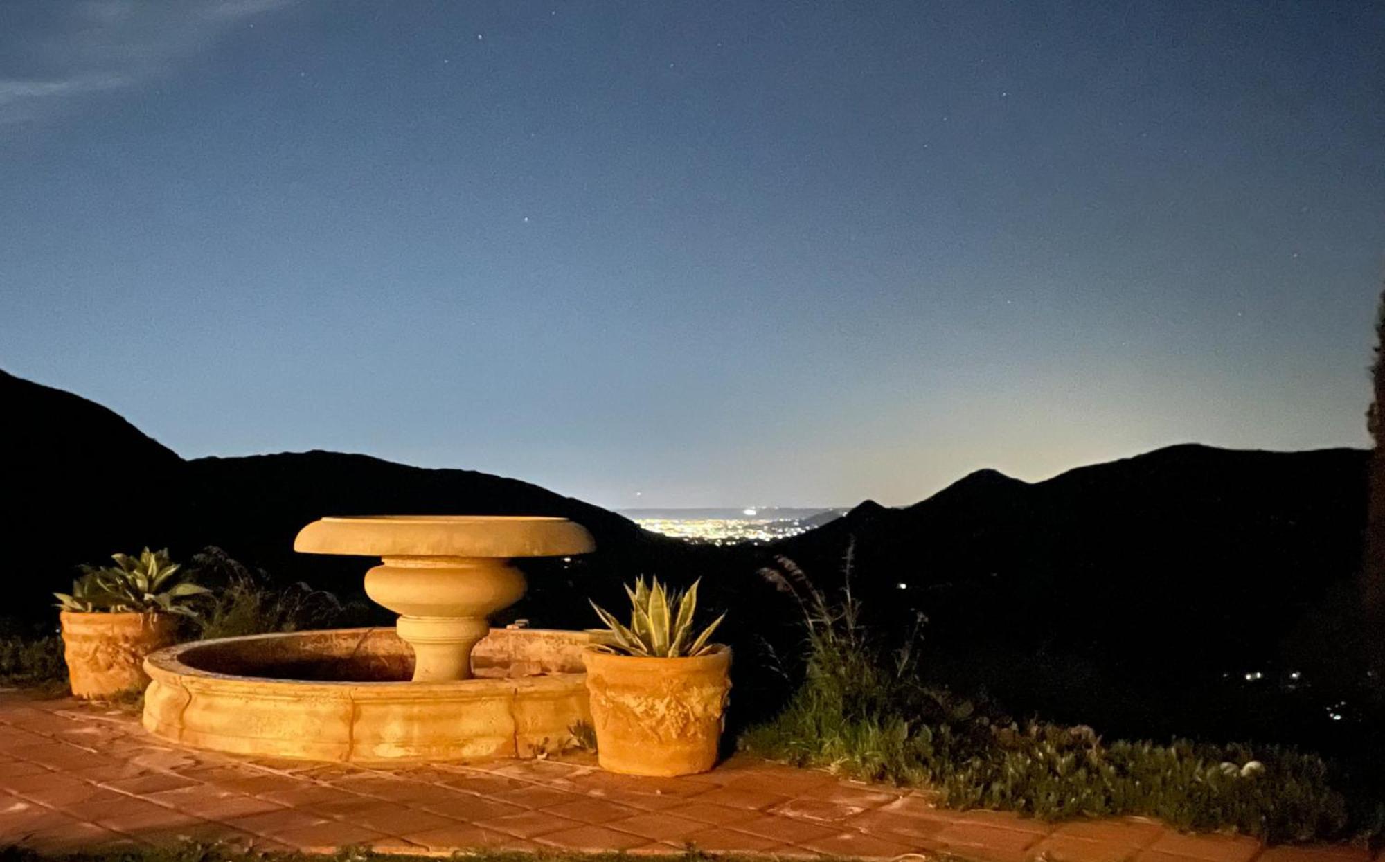 Private Home On 10 Acres - Heated Salt Pool & Jacuzzi, Mountain & City Views, Horseshoes, Basketball, Bbq, Golf Putting, Foosball, Croquet, Bose Stereo, White Cotton Bedding - Hilltop Hacienda, Pool Heat Optional Jamul Exterior foto