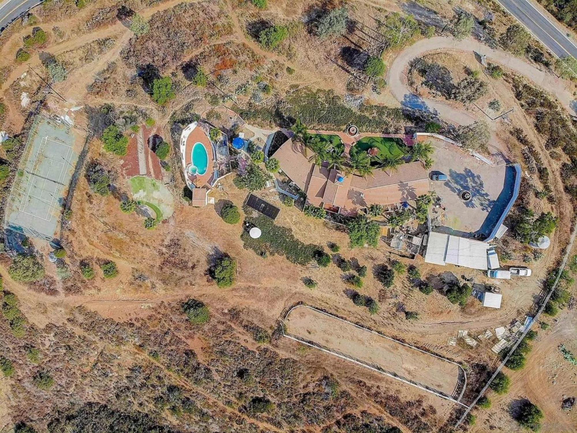 Private Home On 10 Acres - Heated Salt Pool & Jacuzzi, Mountain & City Views, Horseshoes, Basketball, Bbq, Golf Putting, Foosball, Croquet, Bose Stereo, White Cotton Bedding - Hilltop Hacienda, Pool Heat Optional Jamul Exterior foto